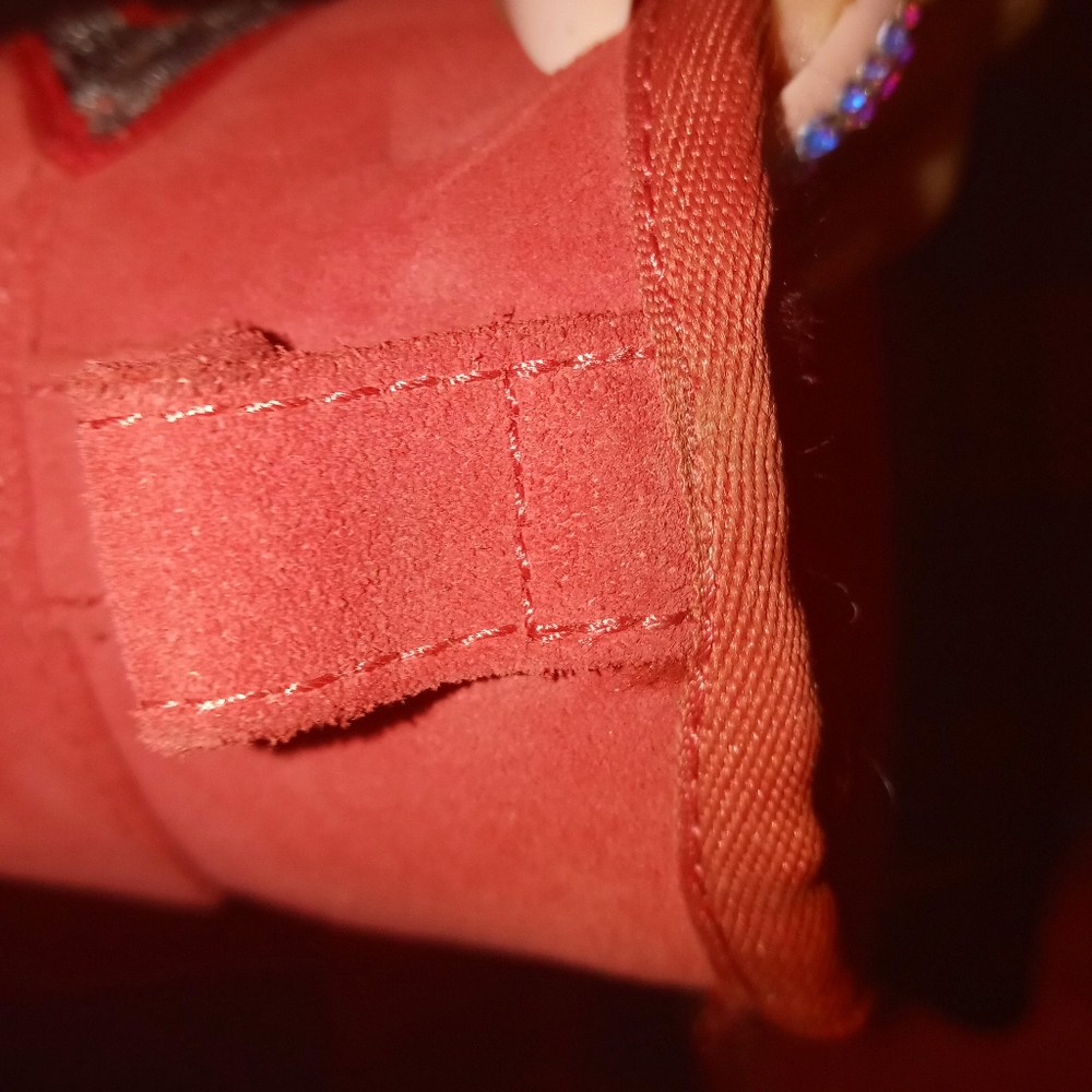 Uggs - Picture 6 of 8